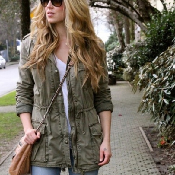 Aritzia Jackets & Blazers - ⭐️Aritzia Talula Trooper Jacket olive❤️Light & comfy!